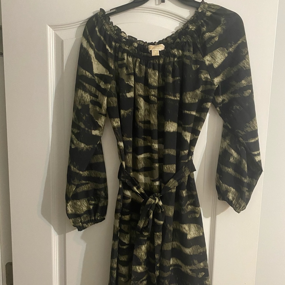 Women’s dress